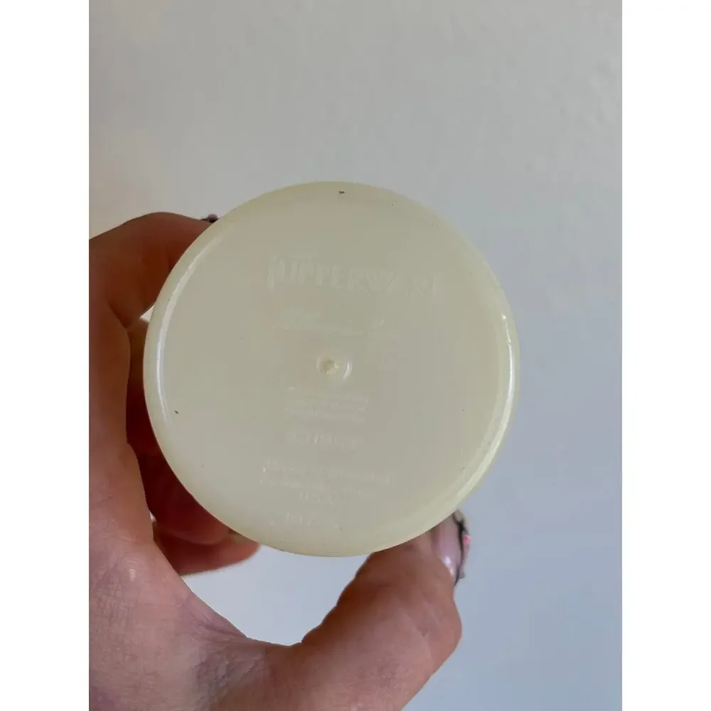 Vintage 1954‎ Tupperware White #107 Tumbler #307 Pouring Lid & #207 Snap Cap